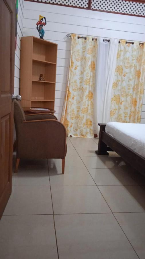 טורטוגוארו Hotel Liah'S מראה חיצוני תמונה