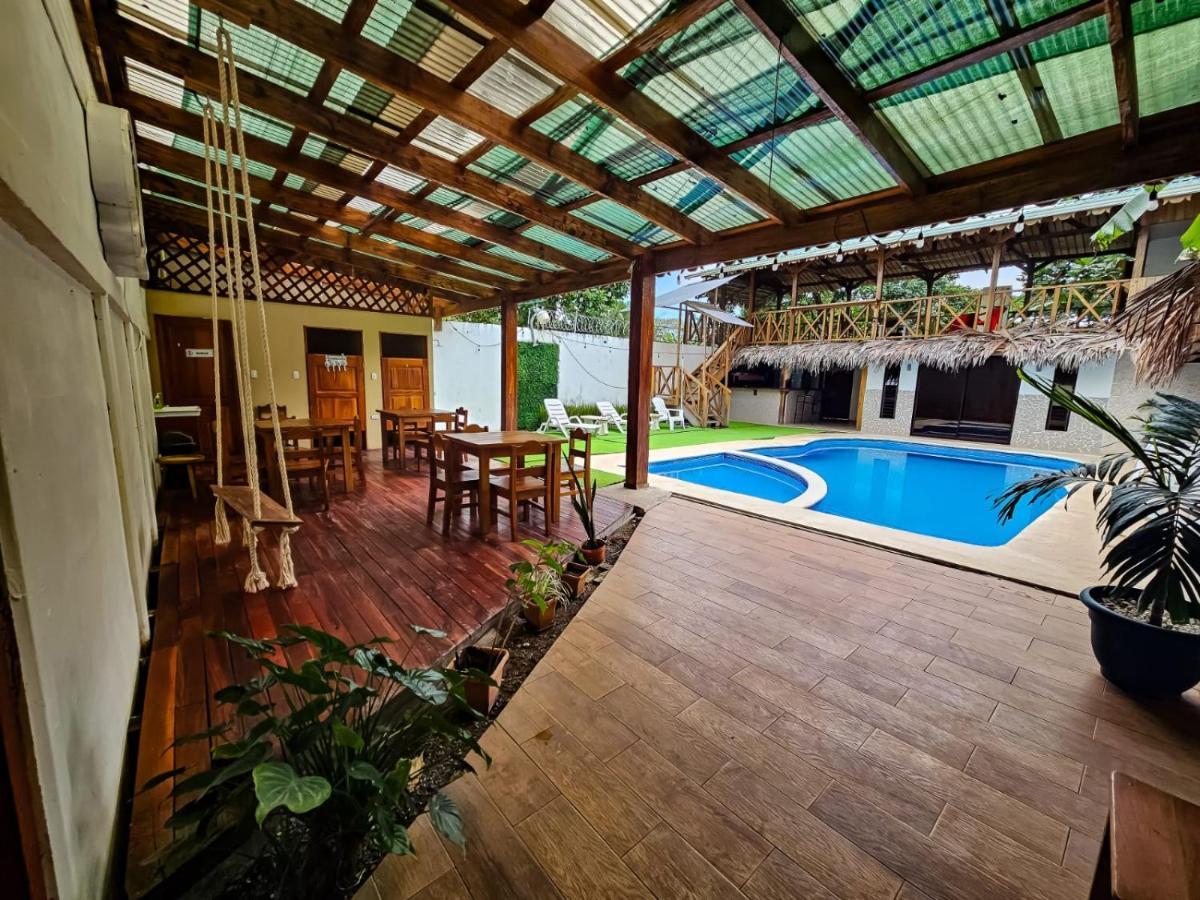 טורטוגוארו Hotel Liah'S מראה חיצוני תמונה