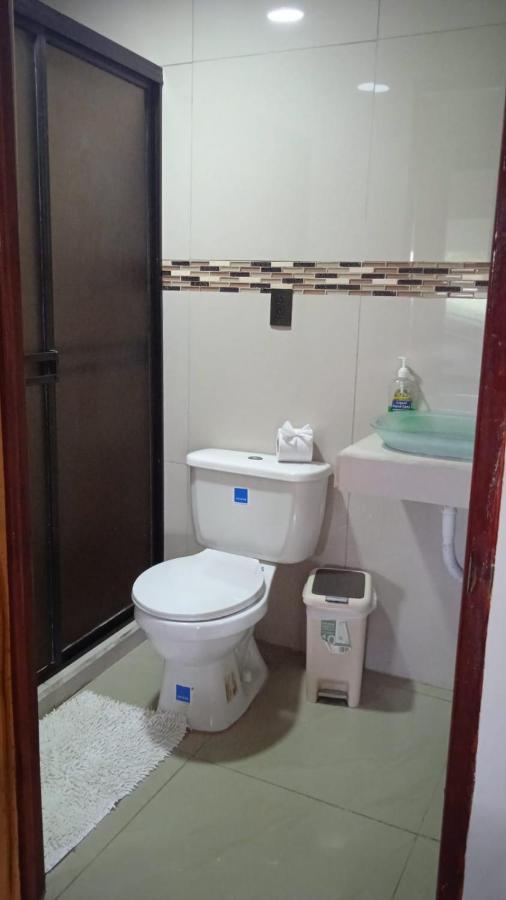 טורטוגוארו Hotel Liah'S מראה חיצוני תמונה