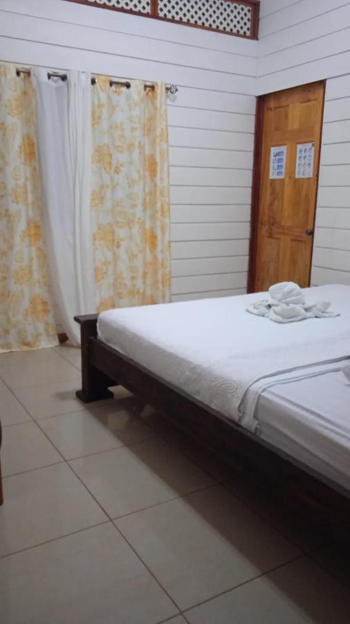 טורטוגוארו Hotel Liah'S מראה חיצוני תמונה